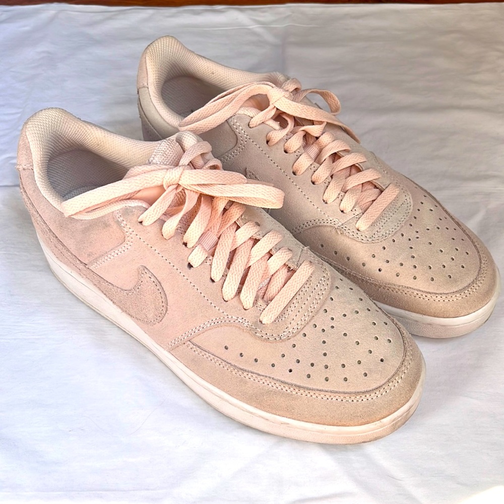 Nike shoes Air Force 1 , womans 9 , color light pink
